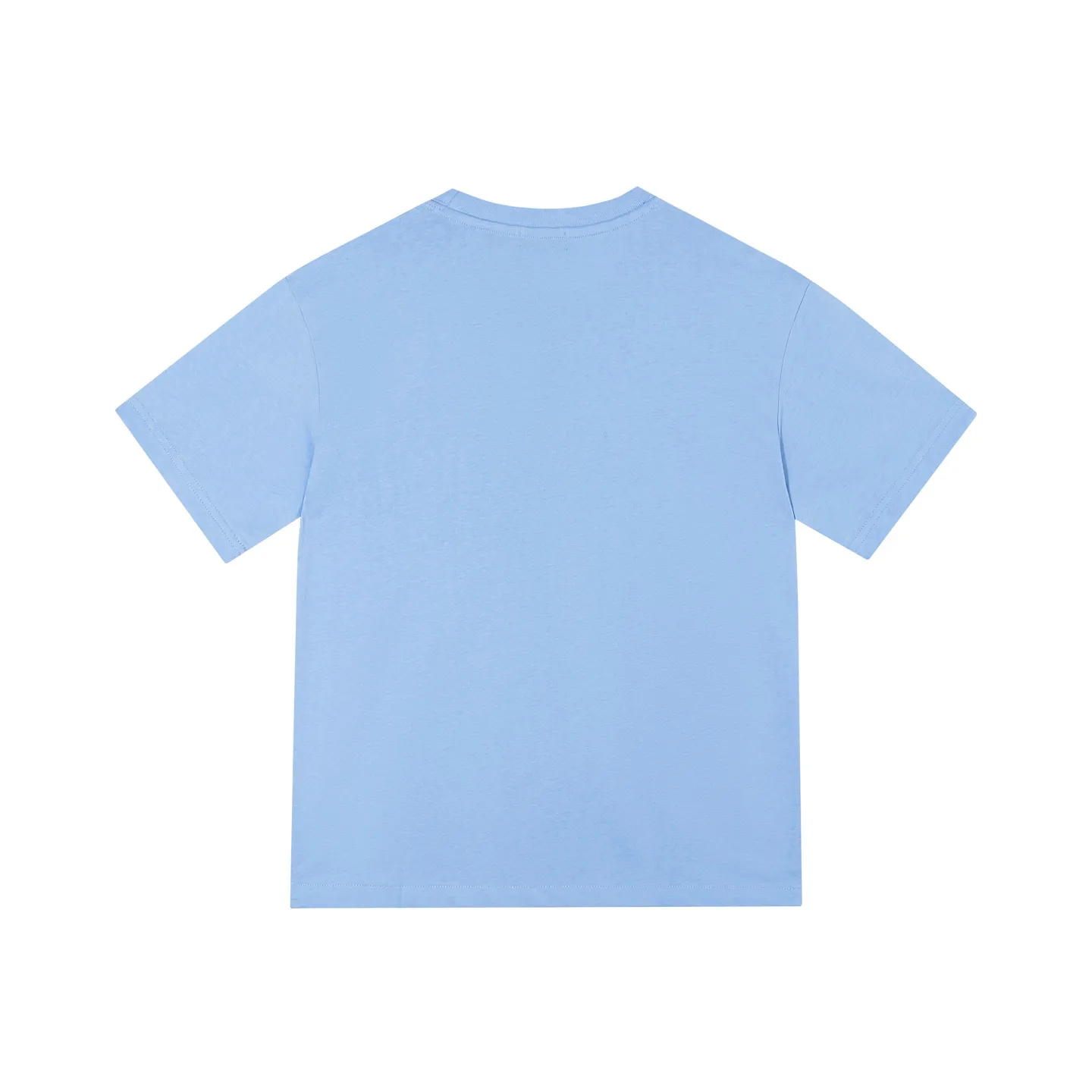 P126 Style number: 511 Ralph Lauren/Ralph Lauren 25ss new bear print round neck short sleeves. The main LOGO on the neck has a QR code mark, which can be scanned for verification to distinguish low-end products on the market. 32 counts, 240g hydrophilic toner, 100% cotton fabric, comfortable and soft, highly breathable, focusing on high-end cost-effectiveness, needless to say good quality. Available in a variety of colors, both boys and girls can try this genderless style, giving them a yuppie tone in no time. Immerse yourself in your leisurely style, and have your own style in retro. Natural, vivid, and very French romantic feelings perfectly integrate the youthful atmosphere with the trend. The clever embellishment of the classic pony logo embroidery carries all the eye-catching points. Color: black, white, navy blue, light blue Size: S-xL S Shoulder width 44 Bust 104 Sleeve length 23 Clothing length 72 M Shoulder width 45 Bust 108 Sleeve length 24 Clothing length 74 L Shoulder width 46 Bust 112 Sleeve length 25 Clothing length 76 xL Shoulder width 47 Bust 116 Sleeve length 26 Clothing length 78